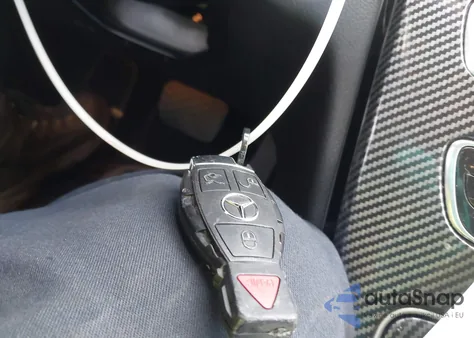 2016 Mercedes-Benz C 300 Luxury/Sport из США, поврежденный, VIN 55SWF4JB7GU125085